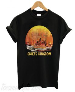 Vintage Chiefs Kingdom stadium New T-shirt