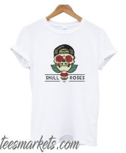 Skull of roses New  T-Shirt
