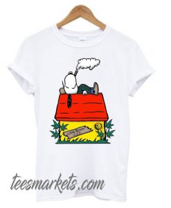 Snoop Dogg Snoopy Smoking New  T-Shirt