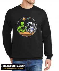 Space Alien Astronaut Arm Wrestling UFO New Sweatshirt
